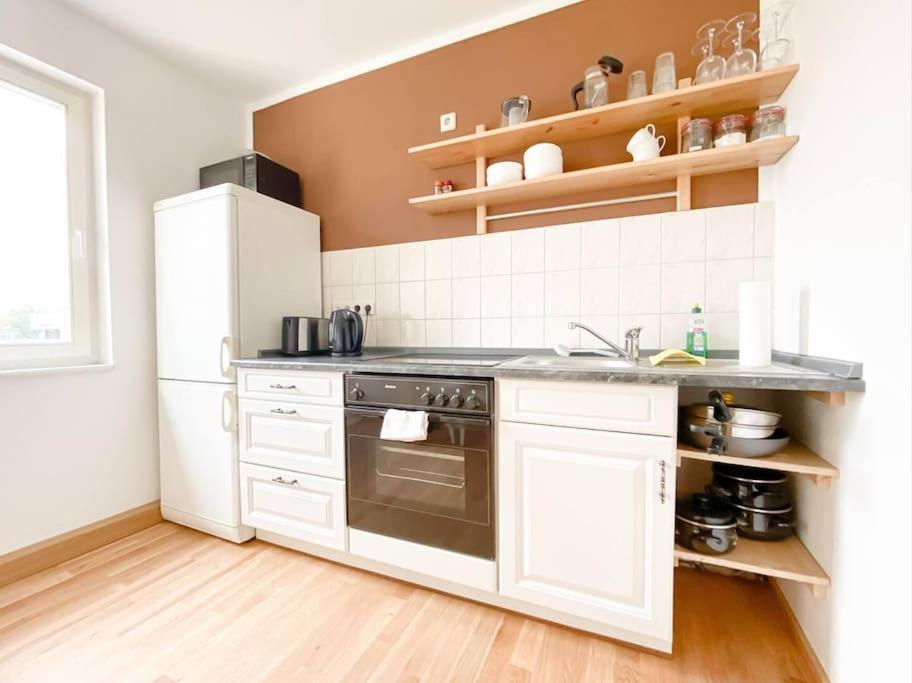 Schoene Ferienwohnung Mit Blick Ueber Stadtwald Leipzig Eksteriør bilde